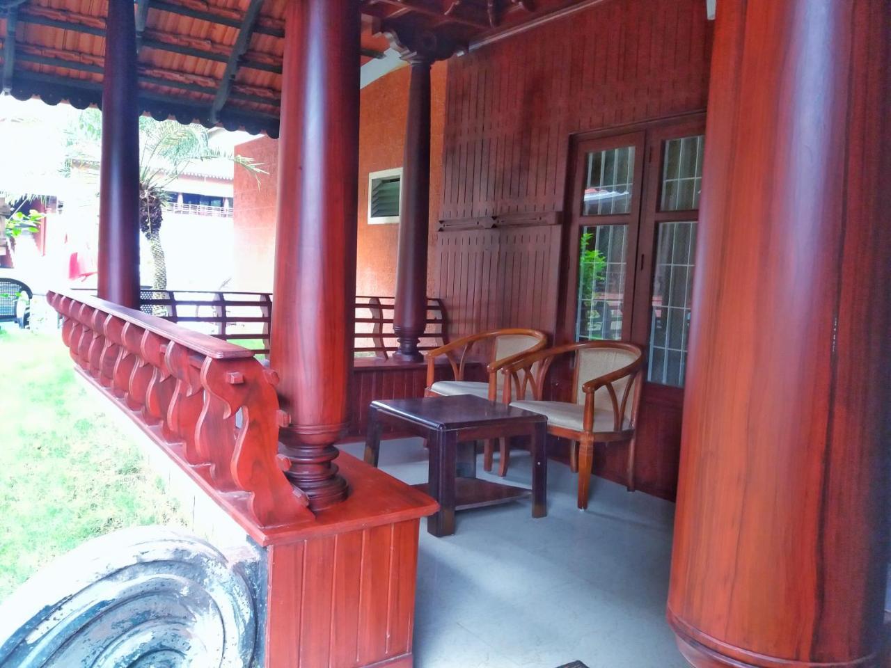 Nikhil Ayurvedic Heritage Hotel Varkala Exterior photo